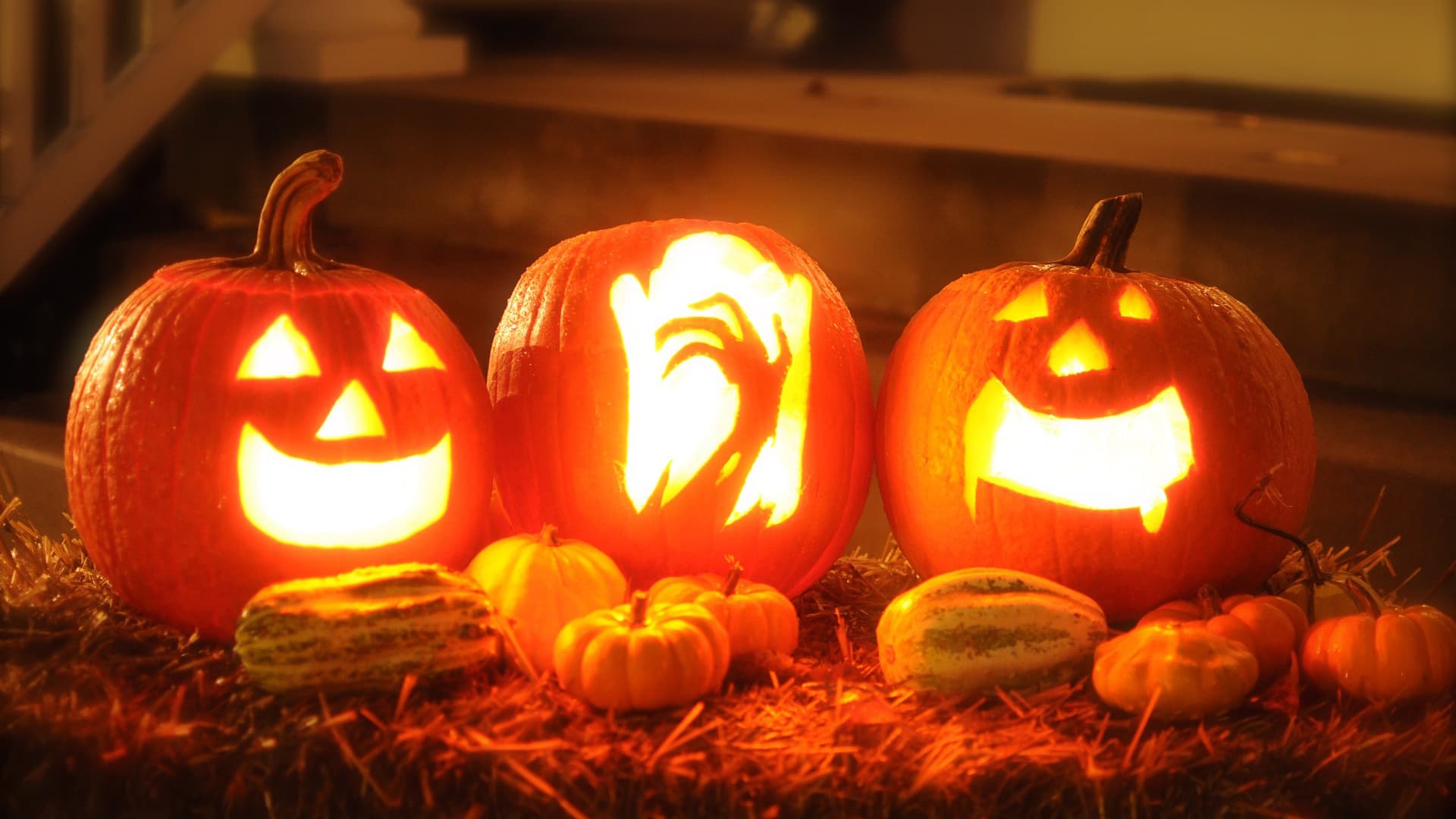 Kaiverra kurpitsalyhty ja nauti karmivista valoista