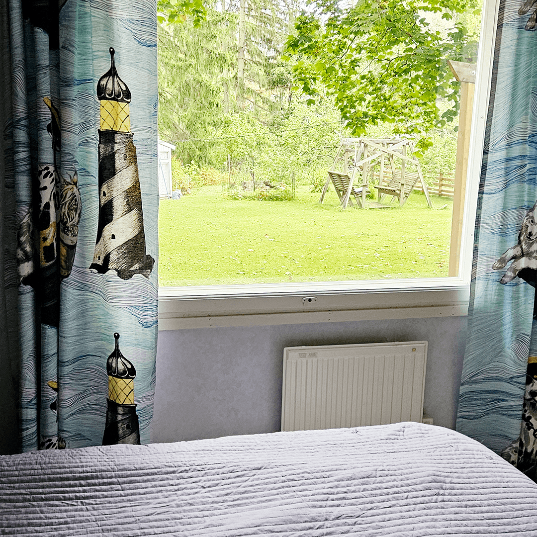 Arja Pollari ikkuna makuuhuoneessa