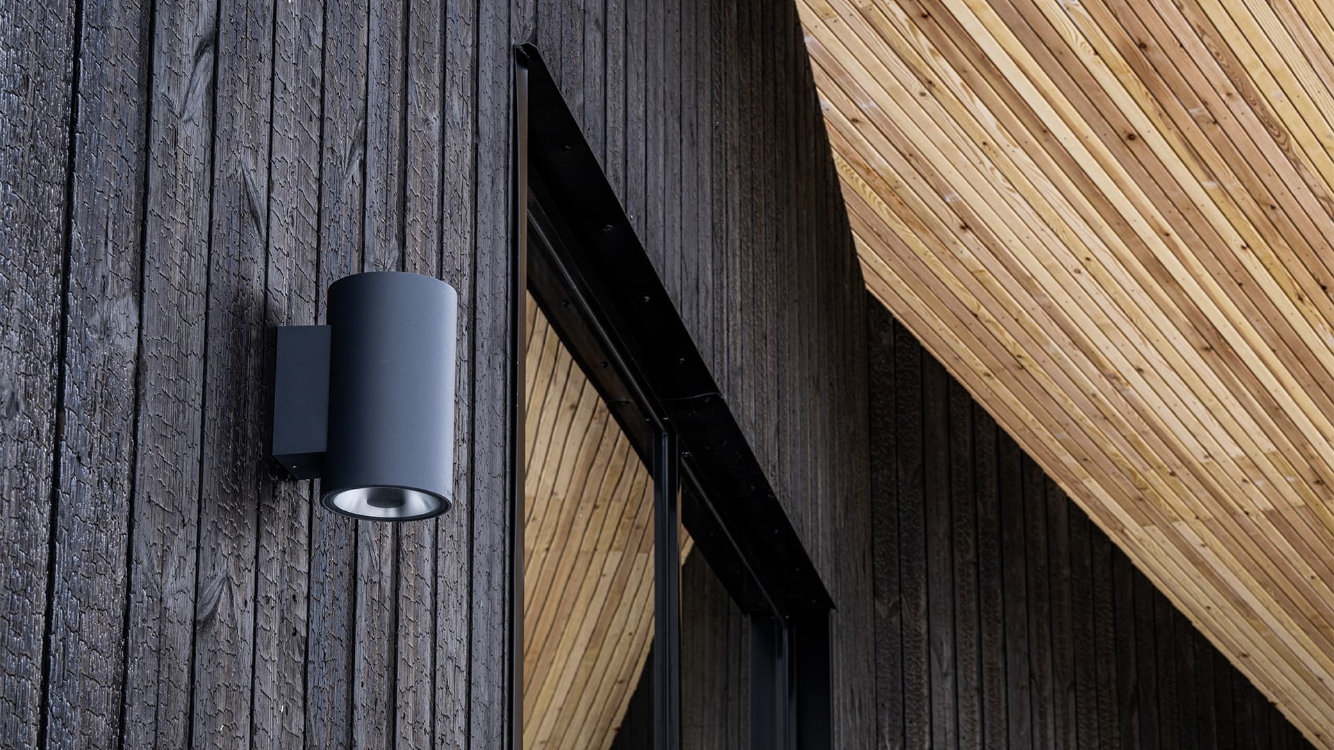 Kiertopuun uusi elämä: Hiilletty puu rakentamiseen ja remontointiin