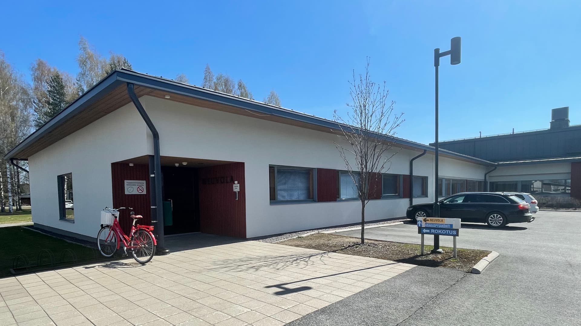 Kunnan terveyskeskuksessa kosteusongelmat varmasti kuntoon uudenlaisella ratkaisulla – yllättävät hyödyt kuivumistehokkuuden lisäksi