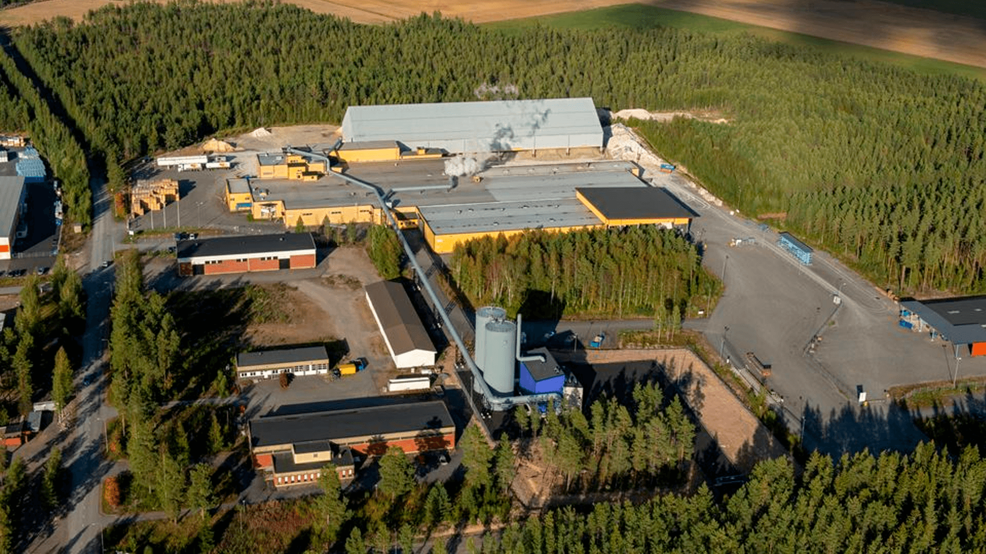 <p data-block-key="7r0pg">Kipsilevyjen kuivaus sähköistettiin Kankaanpään tehtaalla – investointi vähentää tuotannon päästöjä merkittävästi. (Kuva: Knauf Oy)</p>