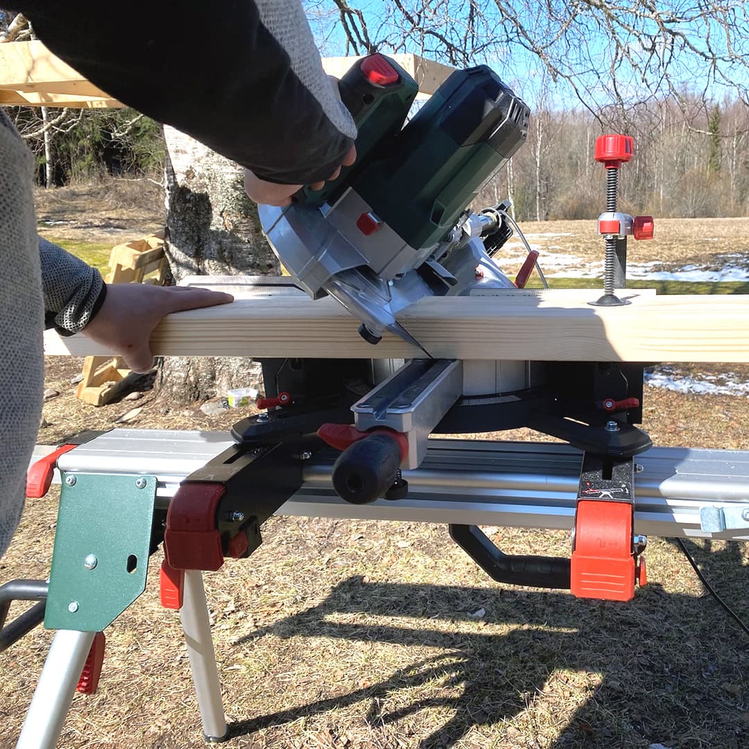 <p data-block-key="hxqkk">Sahanterän kallistus molemmilla puolilla jopa 47°.</p>