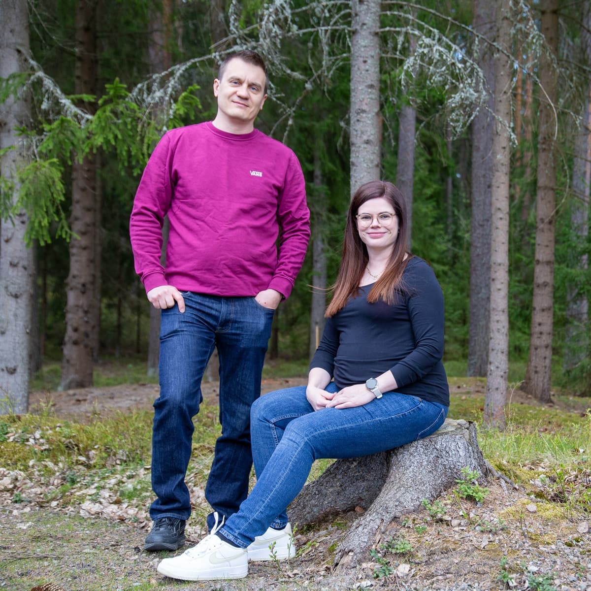 <p data-block-key="eekba">Kai Vuorela ja Karoliina Rommi innokkaina uuden elämänvaiheen edessä – arpaonni toi toivotun tontin, ja rakentamisen suunnittelu on lähtenyt vauhdikkaasti käyntiin.</p>