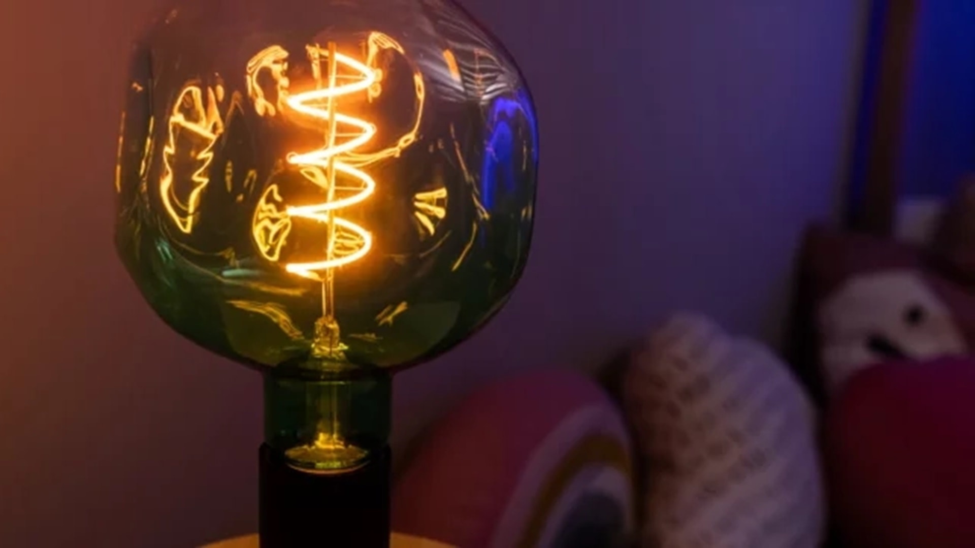 asset-13101294_Vintage_1906_ET124_GREEN_DIM_Close_Up