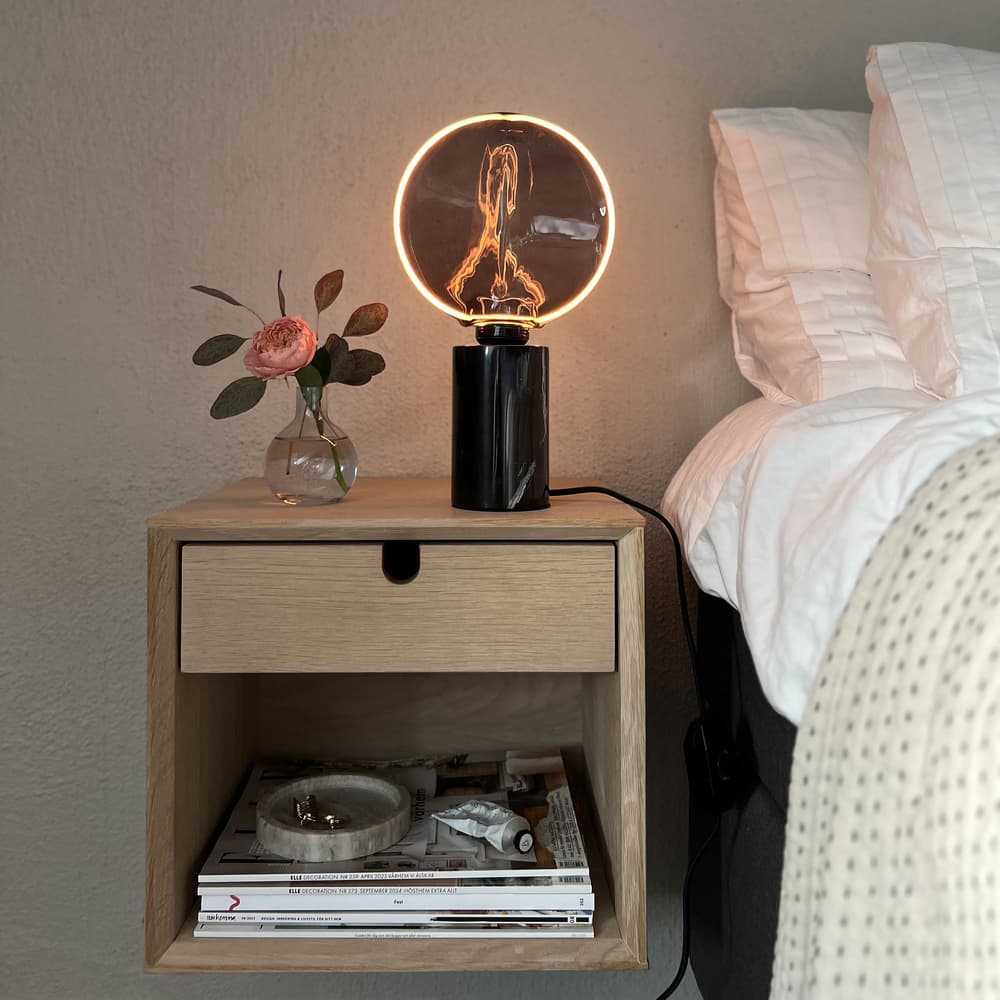 <p data-block-key="wpwt1">OSRAM Vintage 1906 Globe O-filamentti -lamppu tuo tilaan pehmeää ja tunnelmallista valoa.</p>