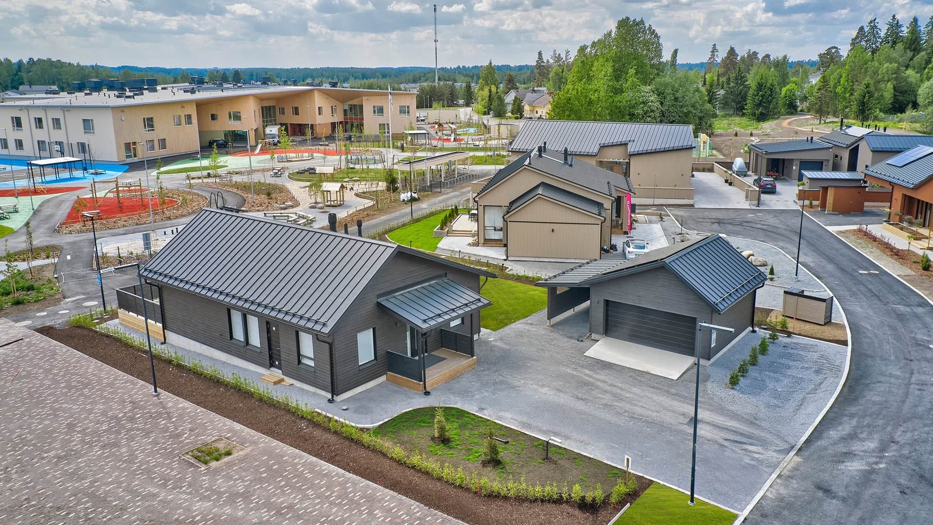 <p data-block-key="9m9gp">Villa Mokassa on selkeä pohjaratkaisu ja sen yksityiskohdissa näkyy huolellinen suunnittelu.</p>