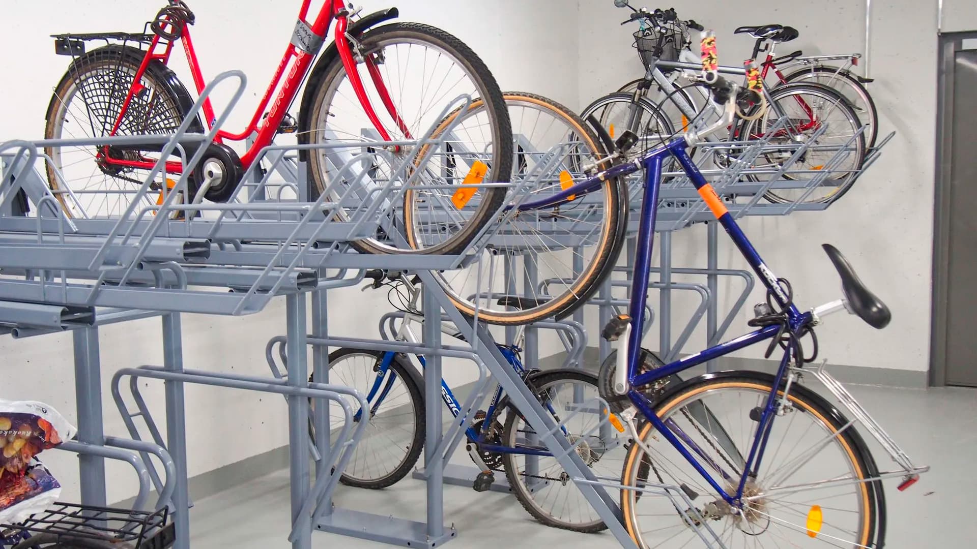 Toimivat ratkaisut varastojen järjestämiseen