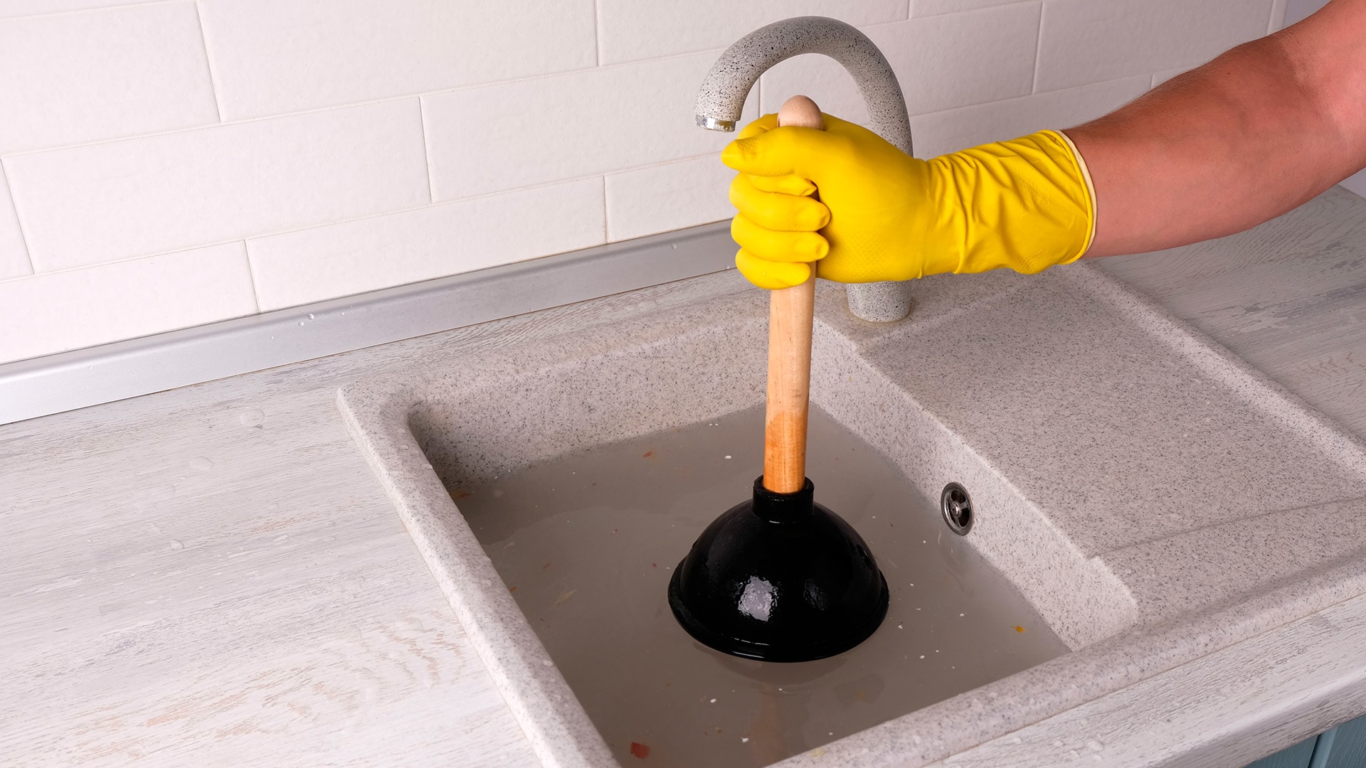 mitä-viemäriin-saa-laittaa-1920x1080