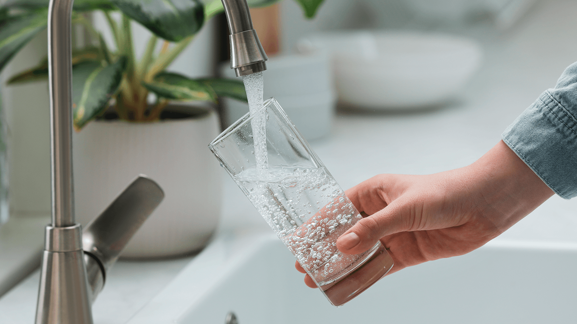 Laskutetaanko taloyhtiössä vesi oikein? Näin vesimaksun logiikka toimii