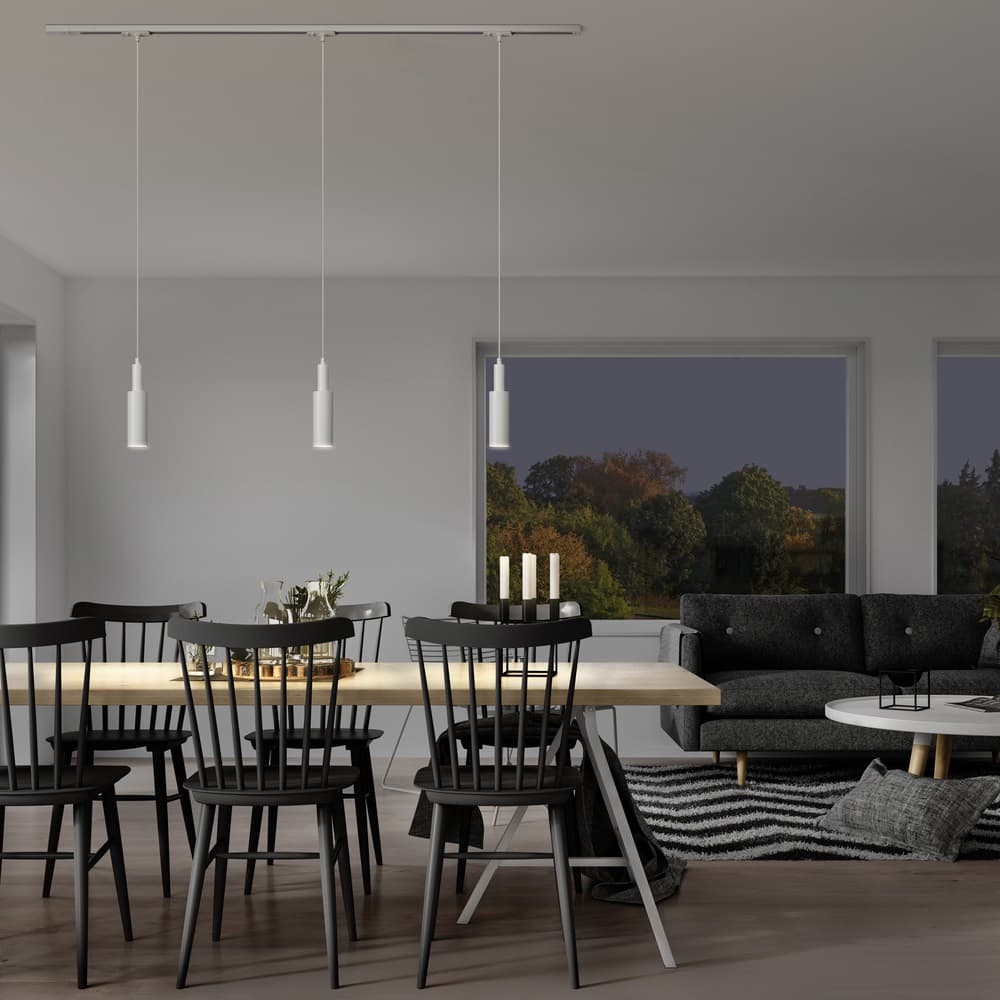 <p data-block-key="kote4">Useampi alasvalo luo huoneeseen tasaisen valaistuksen ja modernin ilmeen.</p>