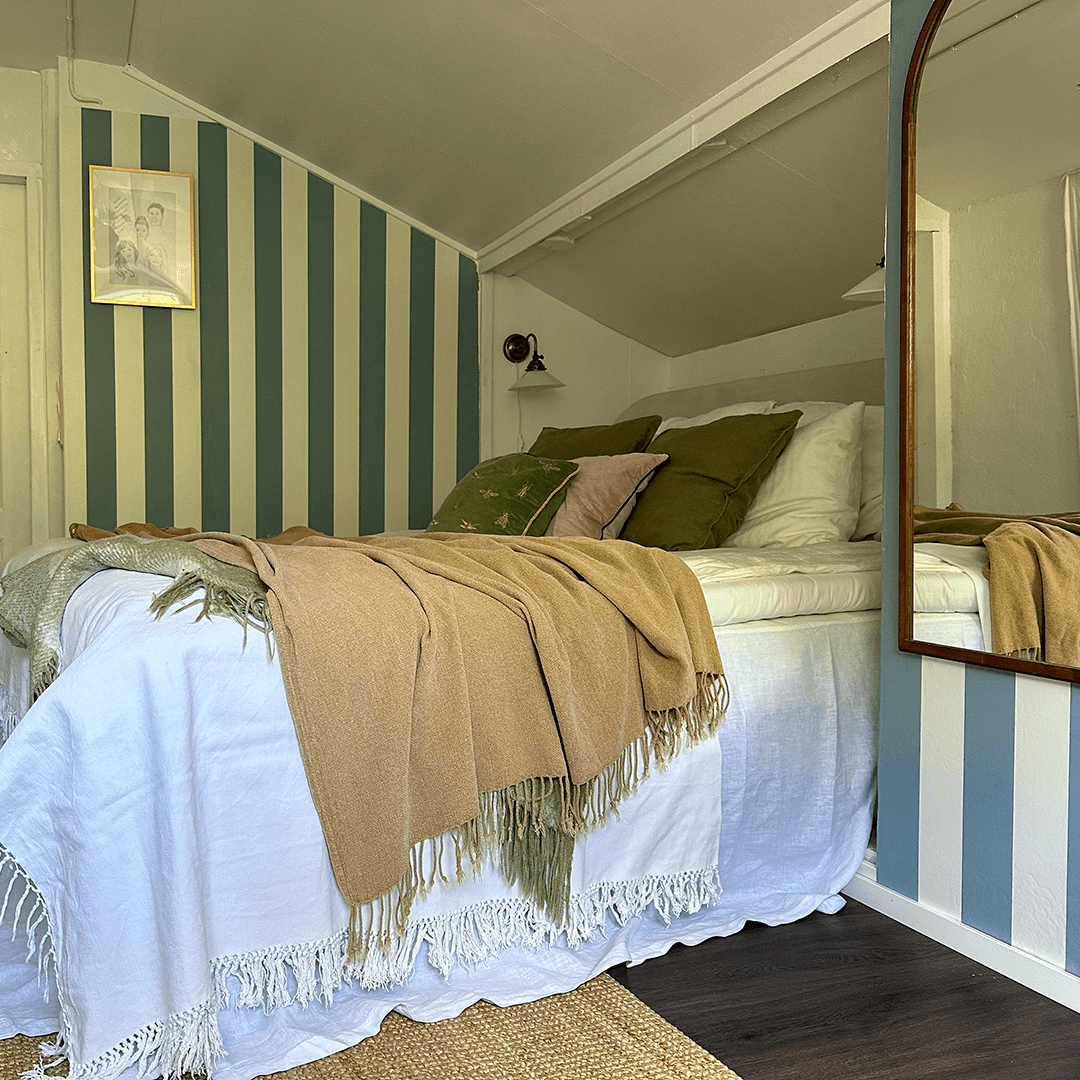 sänky vintin syvennyksessä