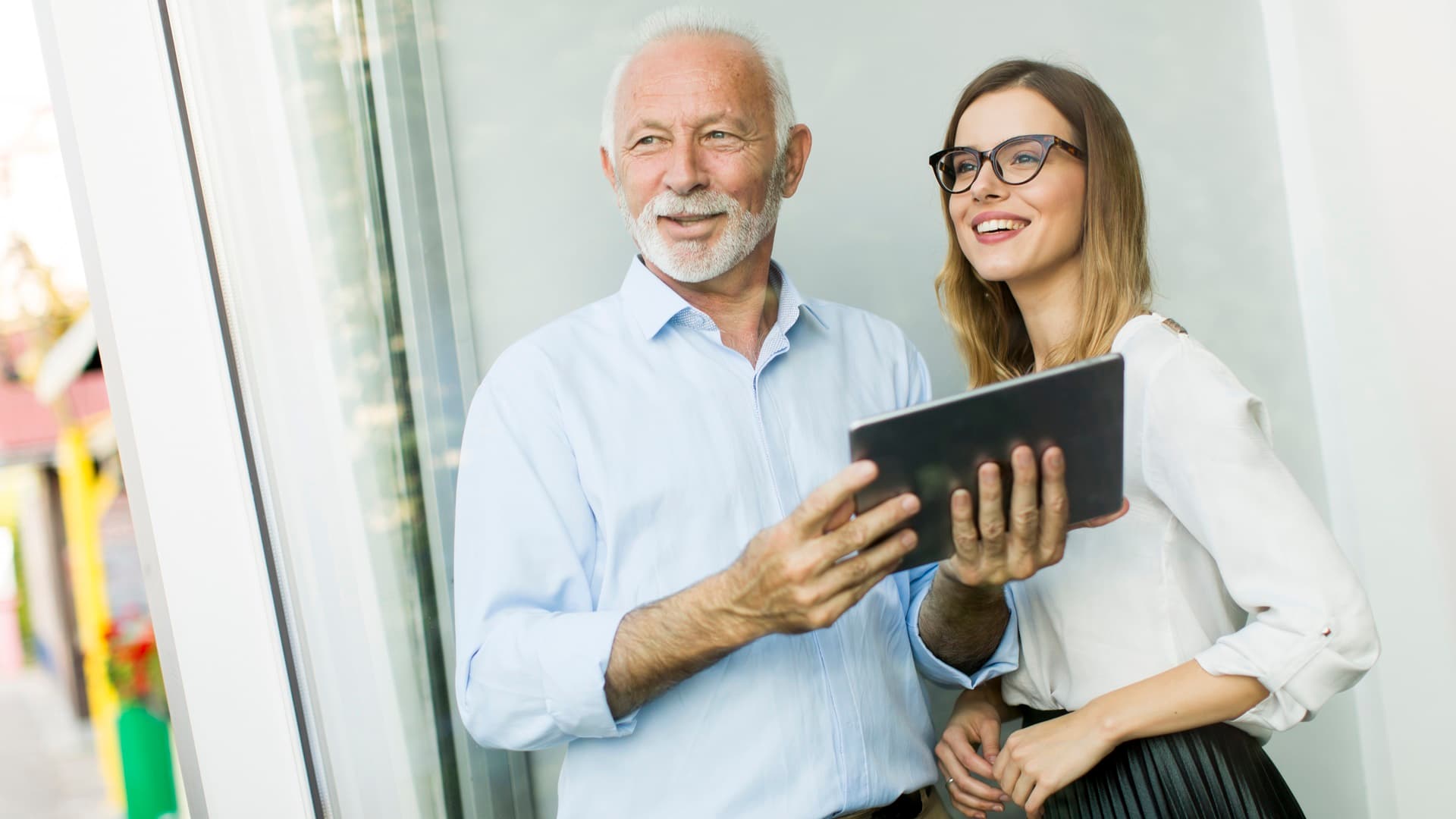 Seniortek turvallisuuspalveluiden ostaminen