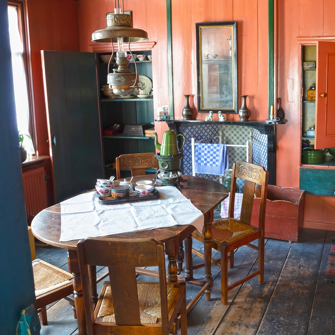 <p data-block-key="piz2c">Kun keittiötä suunnitellaan hyvinkin vanhaan rakennukseen, on syytä ottaa keittiösuunnittelija ja usein myös rakennusalan ammattilainen avuksi.</p>