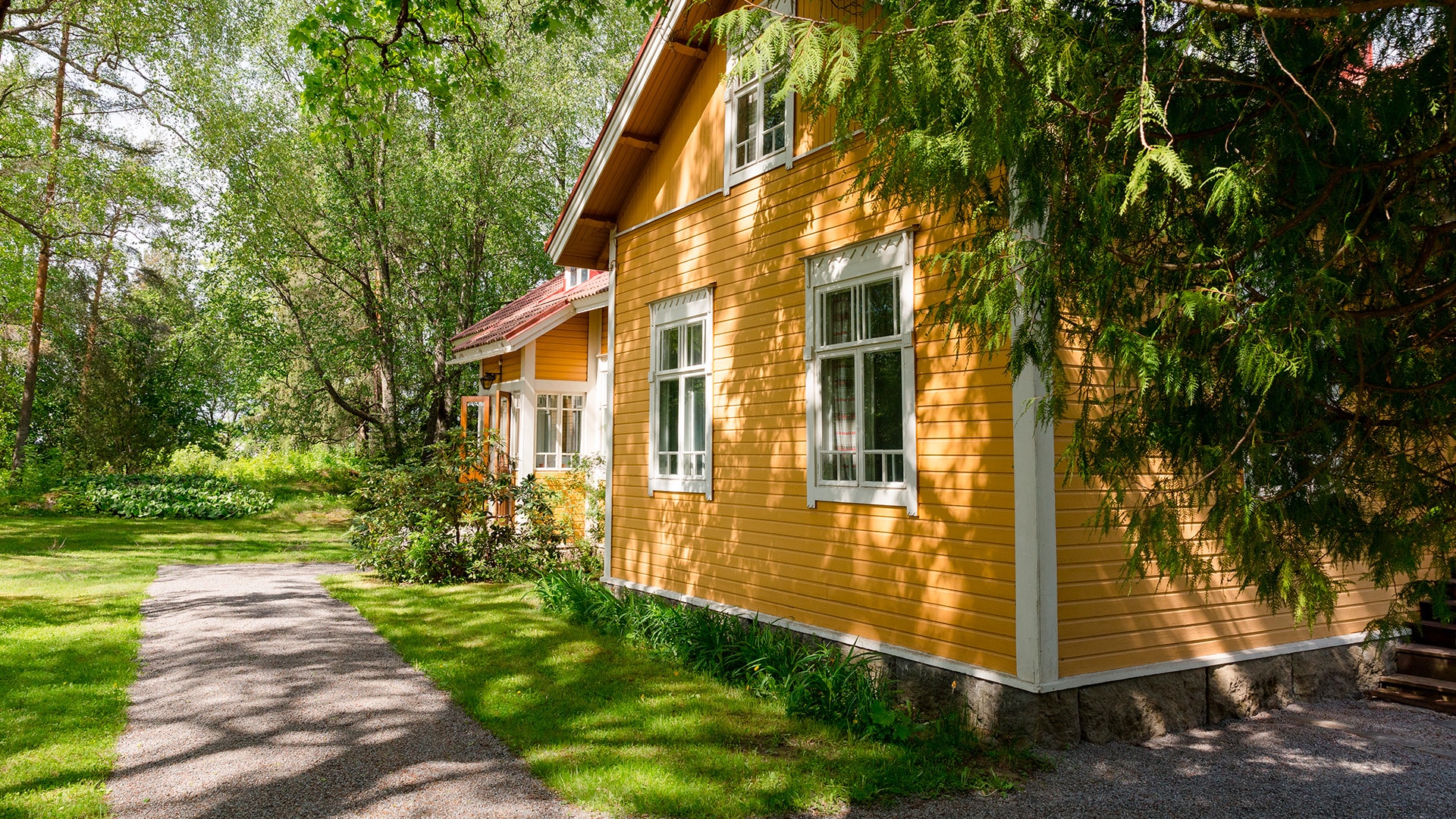 vanhan-ilmanvaihtokoneen-vaihtaminen-1920x1080